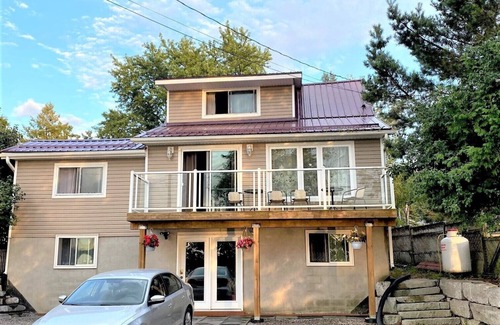 Dunsford House | Waterfront Cottage on Sturgeon Lake with AC & WIFI