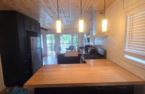 Plaisance Cottage | Waterfront Cottage in Plaisance National Park - Pet Friendly
