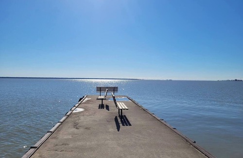 Harwich Cottage | Waterfront Cottage w/boat docknn