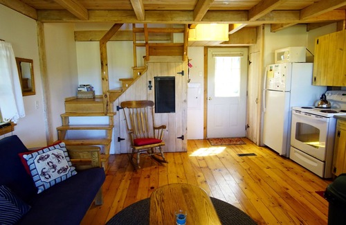Arrowsic Cottage | Waterfront Cottage with Screened Porch surrounded by conservation land