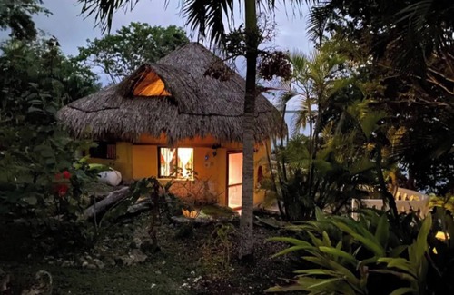 Bacalar House | WATERFRONT- DOG friendly Palapa with-private patio