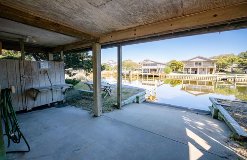 Brigands' Bay House | Waterfront, Dog friendly, & private boat ramp