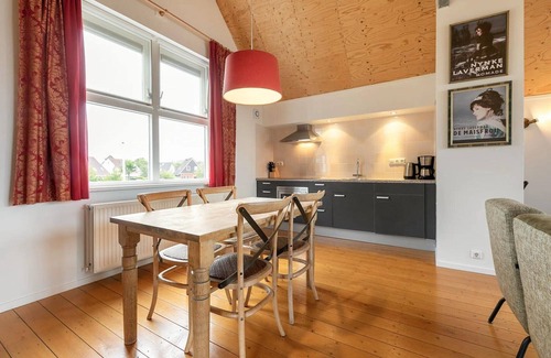 Terherne House | Waterfront escape with marina views