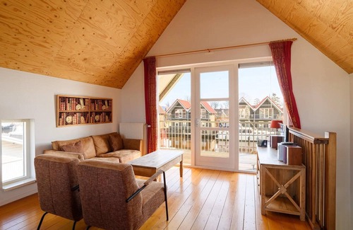 Terherne House | Waterfront escape with marina views