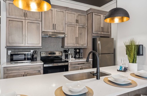 Helena Condo | Waterfront Executive Suite - 3 Bedroom w/Loft