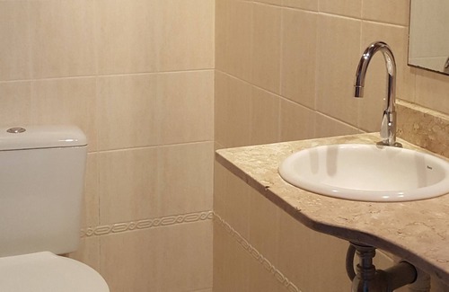 Lumiar House | Waterfront farm, close to the center ((Wi-Fi, Netflix and cable TV)