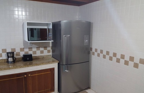 Lumiar House | Waterfront farm, close to the center ((Wi-Fi, Netflix and cable TV)