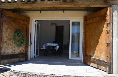 Ramatuelle House | Waterfront fisherman's cottage on the beach of Bonne Terrasse