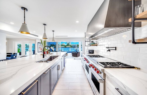 Pompano Isles House | Waterfront Gem! Heated Pool+HotTub! Close 2 Beach!