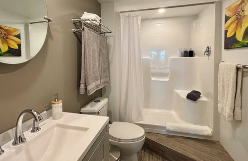 Courtenay House | Waterfront Getaway while visiting family, near Bike Trails, and Nature Walks.
