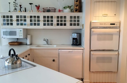 Edgartown House | Waterfront Getaway With Beautiful Views Of Senge Pond.