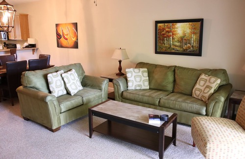 Foley Condo | Waterfront - great fishing, peaceful & quiet, yet close to Tanger Outlets & OWA