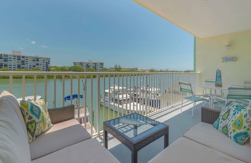 Indian Rocks Beach Condo | Waterfront, Harbourside, Water Park, Beach, #3319