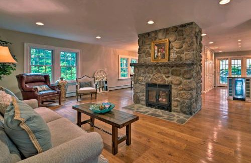 Shawanese House | Waterfront Harveys Lake House with Private Dock!