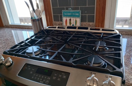 Shoreland House | Waterfront home for 2! 2 decks, 2 kayaks,hottub, dock, grill, firepit, wifi, a/c