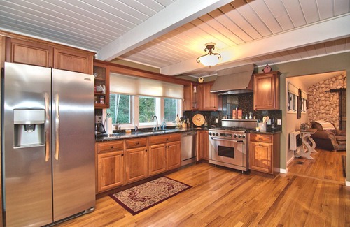 Cresco House | Waterfront Home in the Poconos, Dog friendly