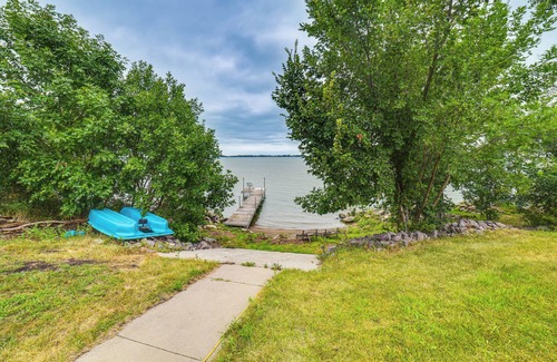 Hamlin County House | Waterfront Home in Lake Norden w/Dock & Ramp!