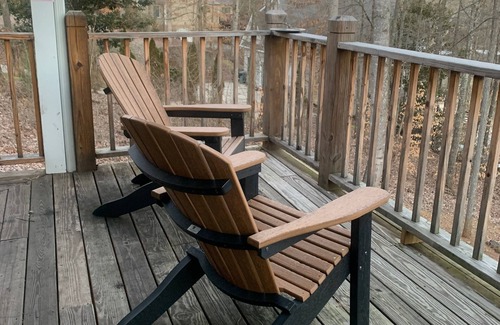 Winchester House | Waterfront home just steps away from a quiet cove and a 2 slip dock