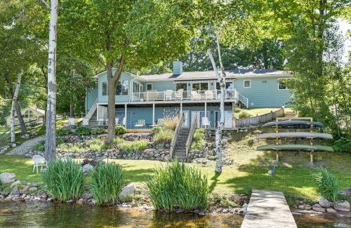 Grawn House | Waterfront Home on Duck Lake 8 Mi to State Park!