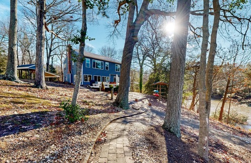 Chesapeake Ranch Estates-Drum Point House | Waterfront home on Mill Creek with hot tub, dock, kayaks & gorgeous view
