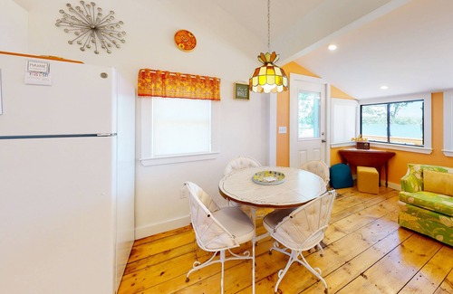 Cushing Cottage | Waterfront home on St. George River with private beach & deck - near festivals