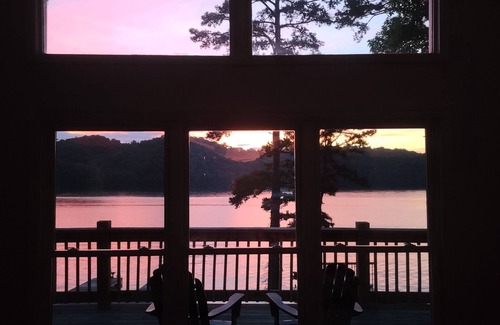 Maynardville House | Waterfront Home on Beautiful Norris Lake with No steps to Lake