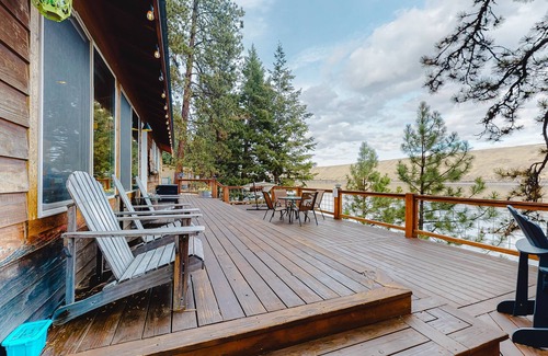 Joseph House | Waterfront Home on Wallowa Lake with private sauna, dock & amazing view