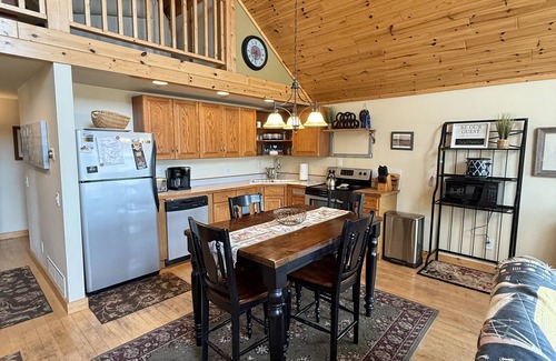 Grand Marais Cottage | WATERFRONT HOME RIGHT ON THE BEACH