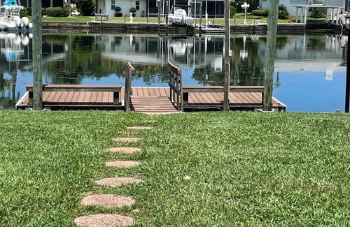 Crystal River House | Waterfront Home w/Private Boat Dock On Lagoon