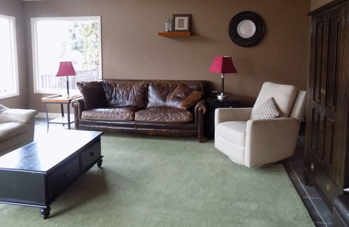 East Wenatchee House | Waterfront Home with Dock in East Wenatchee- Sleeps 14