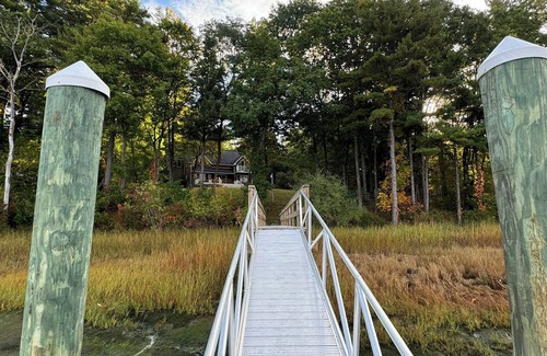 South Eliot House | Waterfront Home with dock just 10 min from downtown Portsmouth, NH. Sleeps 10.