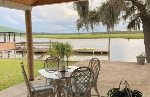 Midway House | Waterfront Home with shared dock + Paradise on the water.