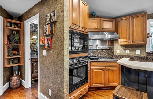 Greensboro House | Waterfront home with 5 Acres! 4 bedrooms 3.5 bathrooms