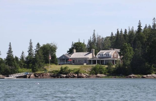 Vinalhaven House | Waterfront home with spectacular views on the Fox Islands Thorofare