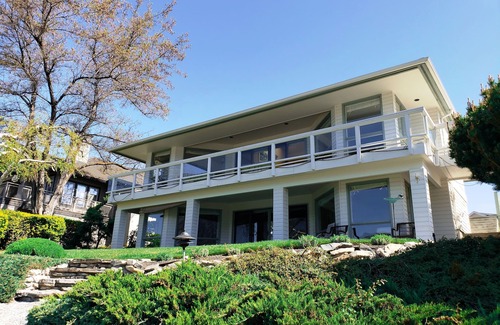 Wapato Point House | Waterfront home with Wapato Point Amenities, Lake Chelan, Manson