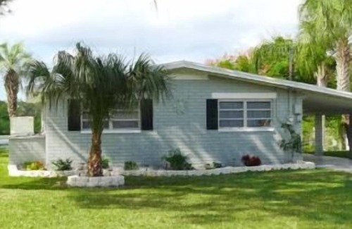 Grand View Park House | Waterfront House sleeps 6