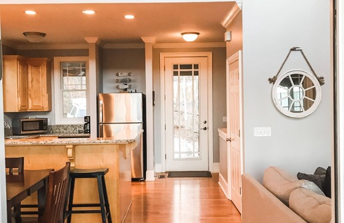Dadeville House | Waterfront house, Minutes to Auburn, Boat slip.