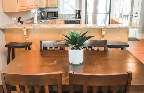 Dadeville House | Waterfront house, Minutes to Auburn, Boat slip.