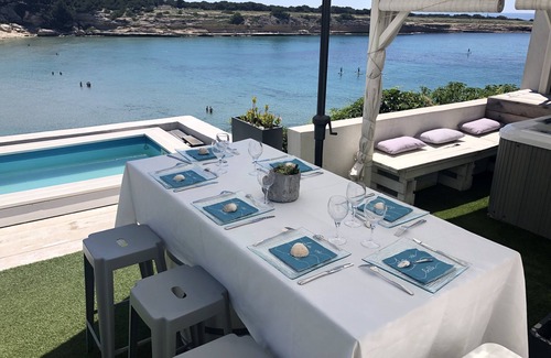 Martigues House | Waterfront house with jacuzzi