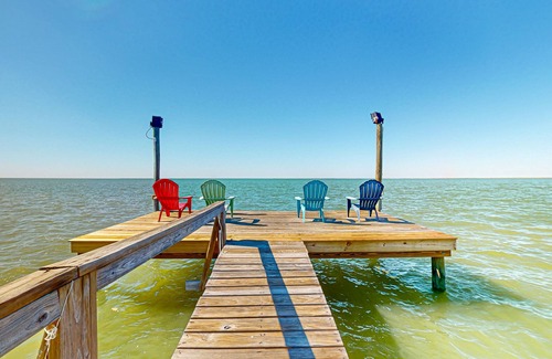 Rockport House | Waterfront house with private patio, dock access and free WiFi
