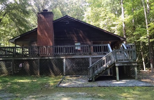 Manson House | Waterfront Lake Home - Private Dock & 1/4 Mile Beach - High Speed Wifi