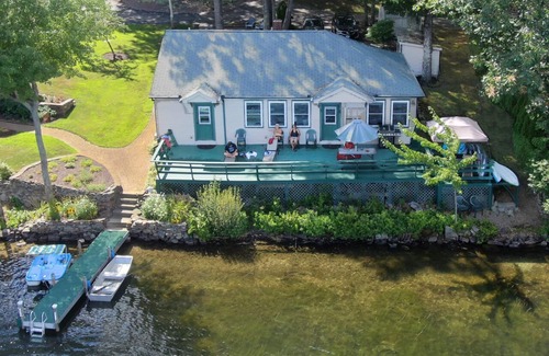 Deerfield House | Waterfront Lake House Cottage Private Dock, Deck, Kayak, Boat, Swim, Fish, RELAX