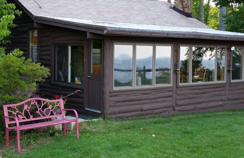 Port Republic House | Waterfront Log Cabin with Million Dollar View & Luxury Bath! Shark's Teeth!