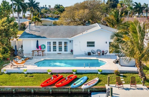 Venetian Way House | Waterfront Oasis: 3B/3B with Heat Pool & Hot Tub-Bring Your Boat!