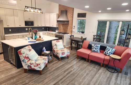 Lusby House | Waterfront Oasis