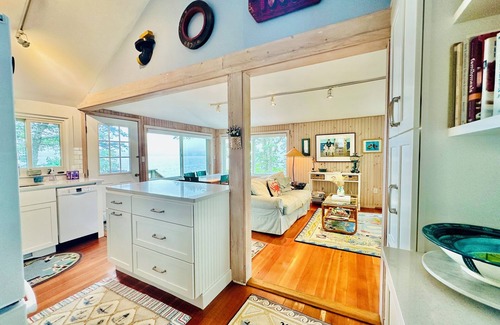 Brewster Cottage | Waterfront on Long Pond and Black Pond!