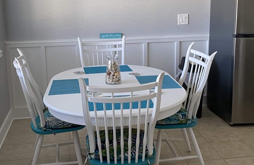 Panacea Condo | Waterfront on Ochlockonee Bay-Renovated condo & sparking pool