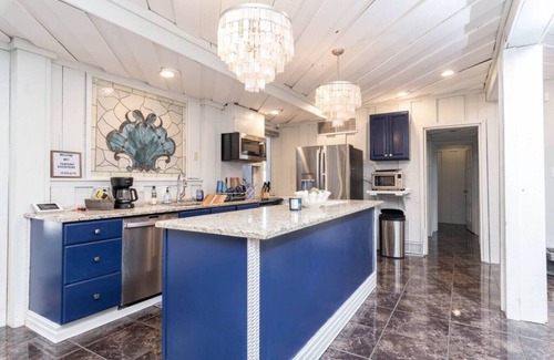 Riverview House | Waterfront Paradise on Tampa Bay w/Pool