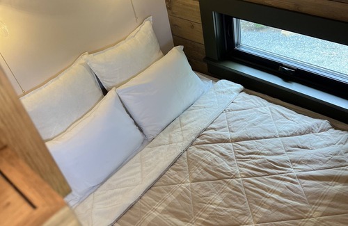Hope Cabin | Waterfront Peaceful Camp, 15 min to Camden and Rockland coastline