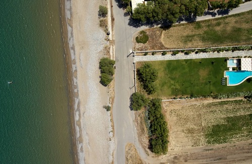 Nopigia Villa | Waterfront Private Peaceful Luxury Family-Friendly ONLY 10 steps from the sea